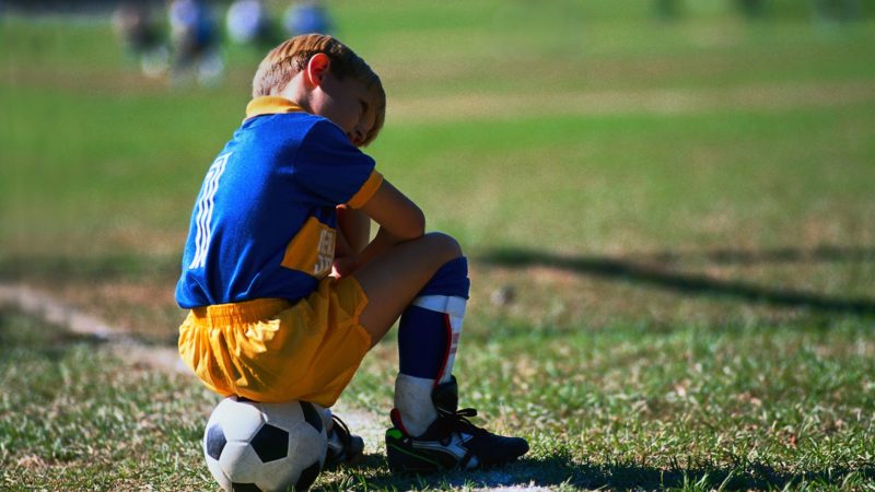 Почему нужно уметь играть в футбол мальчикам
